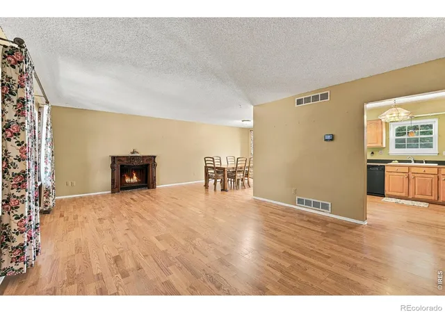 Photo 4 of Single family home for sale at 15303 E Nassau Dr, Aurora, CO 80013 | MLS# IR1070141 | Listing updated on 2026-10-08