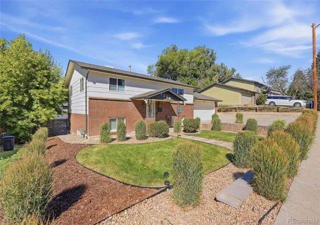 Photo 3 of Single family home for sale at 6259 Reed St, Arvada, CO 80003 | MLS# 5636542 | Listing updated on 2026-10-08