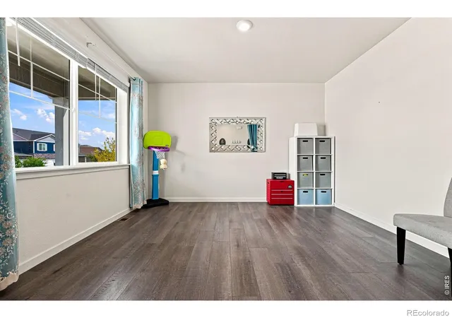 Photo 4 of Single family home for sale at 430 Thrush Pl, Johnstown, CO 80534 | MLS# IR1070144 | Listing updated on 2026-10-08