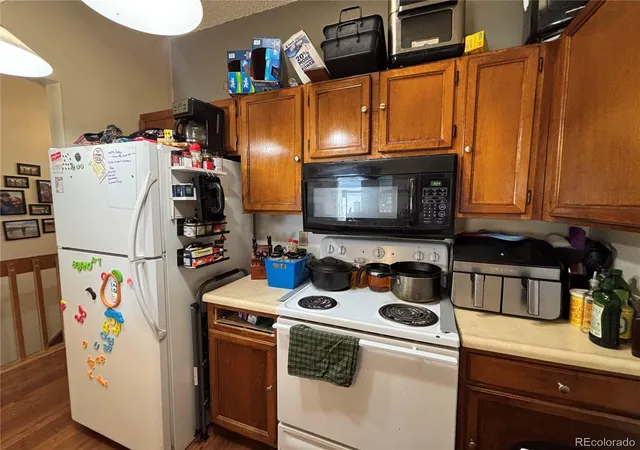 Listing Photo 5 - Condo for sale in building located at 2362 Lexington Vlg Ln, Colorado Springs, CO 80916