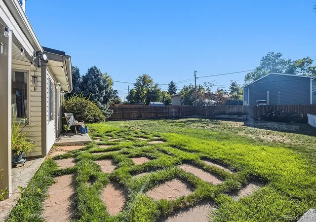 Photo 3 of Single family home for sale at 6573 S Datura St, Littleton, CO 80120 | MLS# 8309404 | Listing updated on 2026-10-08