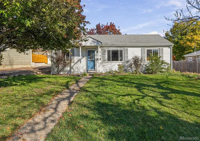 Photo 4 of Single family home for sale at 2820 Harlan St, Wheat Ridge, CO 80214 | MLS# 5467289 | Listing updated on 2026-10-29
