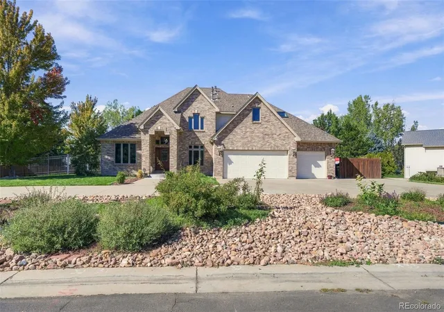 Photo 2 of Mansion for sale at 4245 S Dawson St, Aurora, CO 80014 | MLS# 5814185 | Listing updated on 2026-10-09