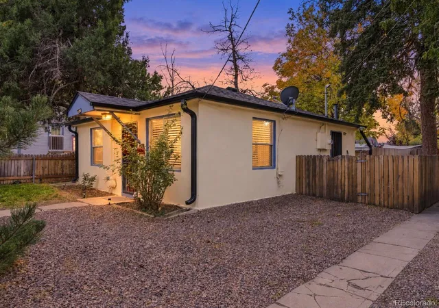 Photo 3 of Single family home for sale at 3731 Teller St, Wheat Ridge, CO 80033 | MLS# 4234129 | Listing updated on 2026-10-21