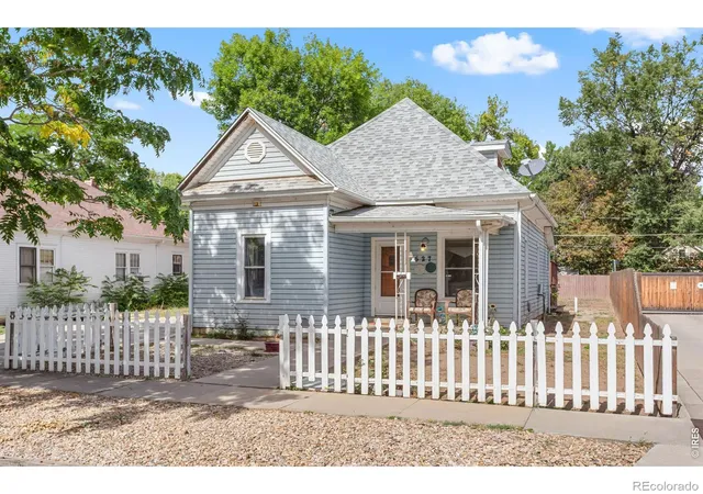 Photo 2 of Single family home for sale at 527 E 8th Street, Loveland, CO 80537 | MLS# IR1070160 | Listing updated on 2026-10-09