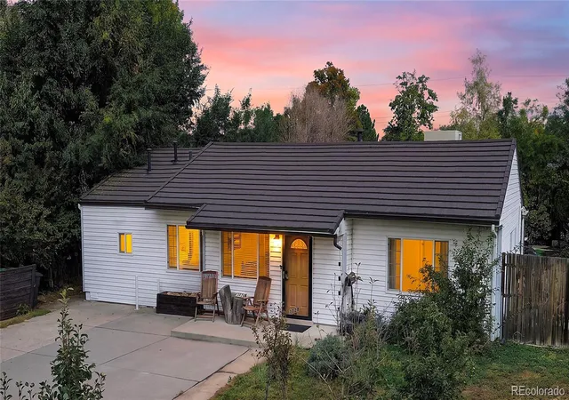 Photo 2 of Single family home for sale at 3028 S Glencoe St, Denver, CO 80222 | MLS# 3443589 | Listing updated on 2026-10-14