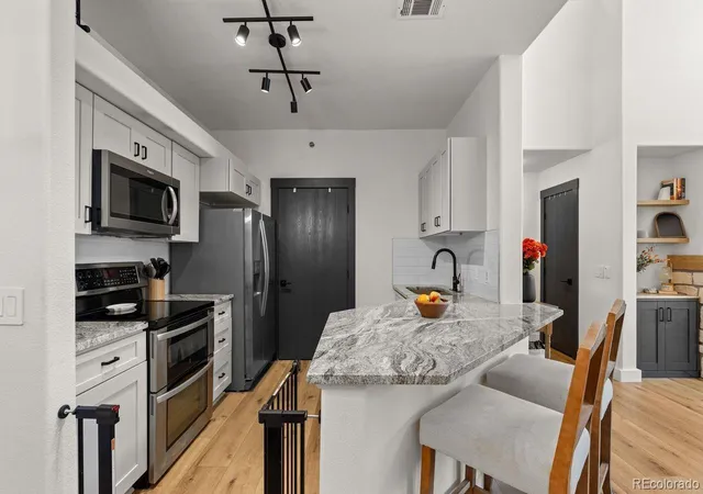 Photo 3 of Condo for sale at 6005 Castlegate Dr #B33, Castle Rock, CO 80108 | MLS# 2060401 | Listing updated on 2026-10-10