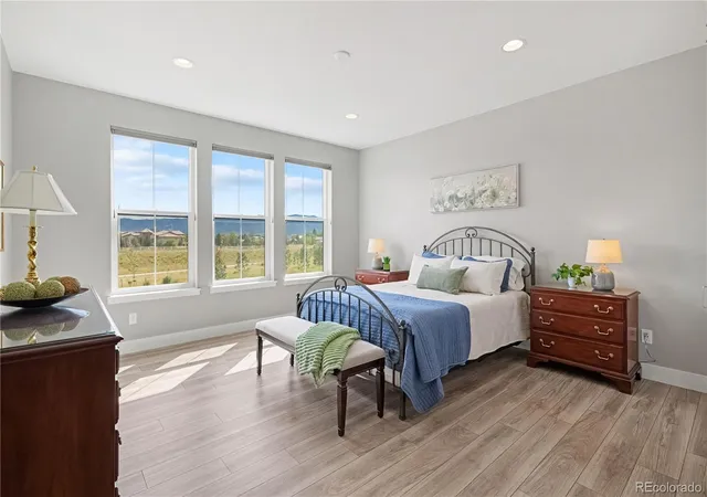 Photo 4 of Single family home for sale at 9204 Star Fall Cir, Littleton, CO 80125 | MLS# 7457741 | Listing updated on 2026-10-09