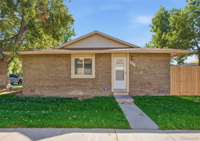 Townhouse for sale at 1241 S Uvalda St, Aurora, CO 80012 | MLS# 6879232