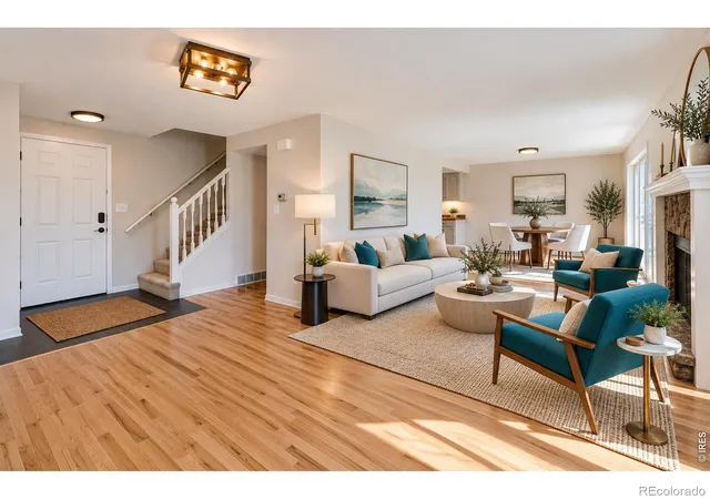 Photo 3 of Single family home for sale at 1877 Lincoln Dr, Longmont, CO 80501 | MLS# IR1070172 | Listing updated on 2026-10-09
