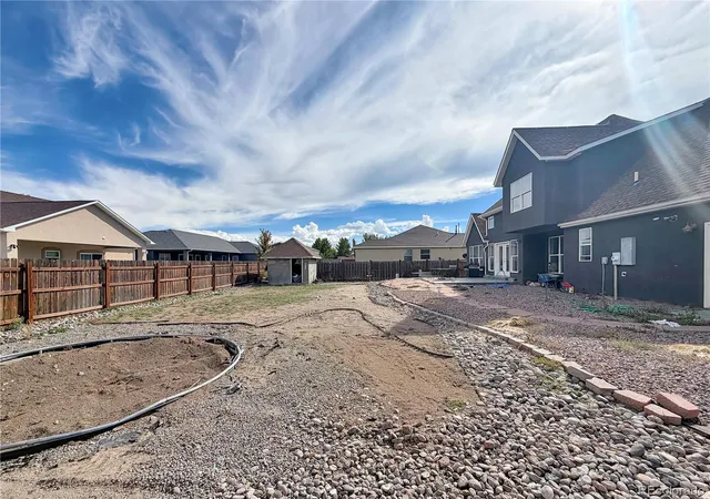 Photo 3 of Single family home for sale at 916 Duke Dr, Alamosa, CO 81101 | MLS# 6585823 | Listing updated on 2026-10-18