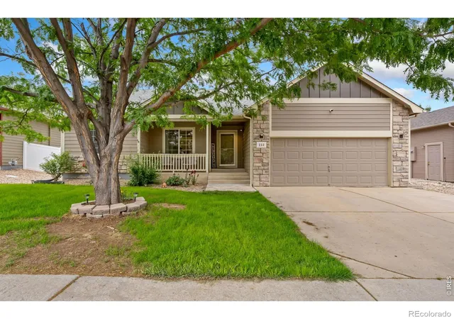 Photo 2 of Single family home for sale at 213 Sand Grouse Dr, Loveland, CO 80537 | MLS# IR1070185 | Listing updated on 2026-10-08
