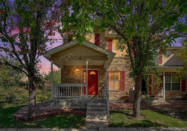 Townhouse for sale at 1668 S Dayton St, Aurora, CO 80247 | MLS# 7334847