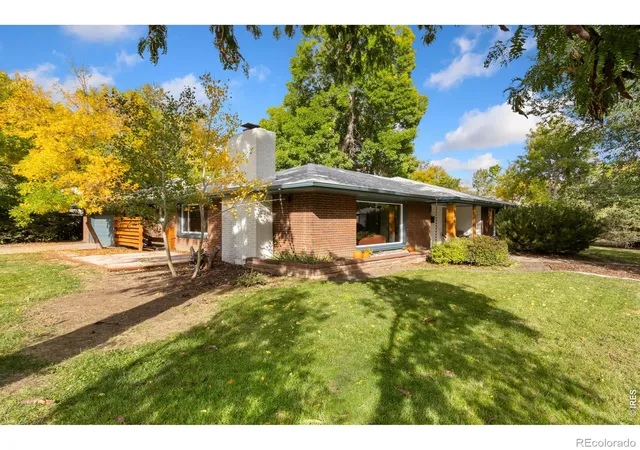 Photo 2 of Single family home for sale at 300 Yale Way, Fort Collins, CO 80525 | MLS# IR1070193 | Listing updated on 2026-10-08