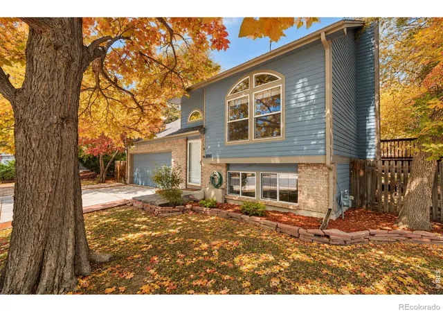 Single family home for sale at 800 Buchanan Ln, Longmont, CO 80504 | MLS# IR1070197