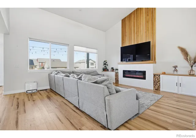 Photo 3 of Single family home for sale at 1838 Golden Horizon Dr, Windsor, CO 80550 | MLS# IR1070202 | Listing updated on 2026-10-09