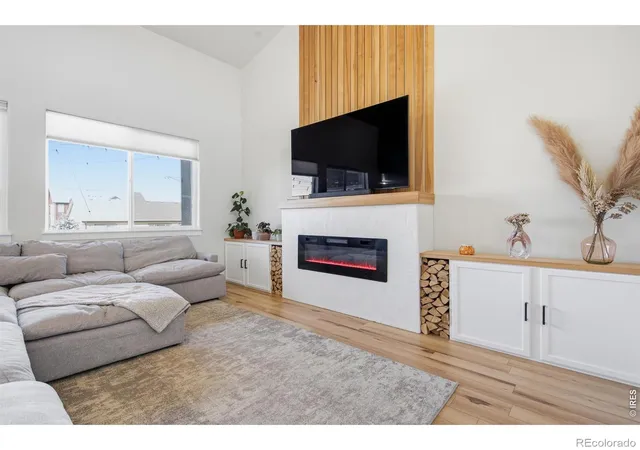 Photo 4 of Single family home for sale at 1838 Golden Horizon Dr, Windsor, CO 80550 | MLS# IR1070202 | Listing updated on 2026-10-09