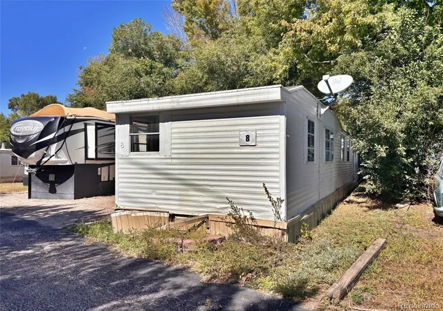 Photo 2 of Manufactured home for sale at 220 Mount View Ln, Colorado Springs, CO 80907 | MLS# 4901397 | Listing updated on 2026-10-08