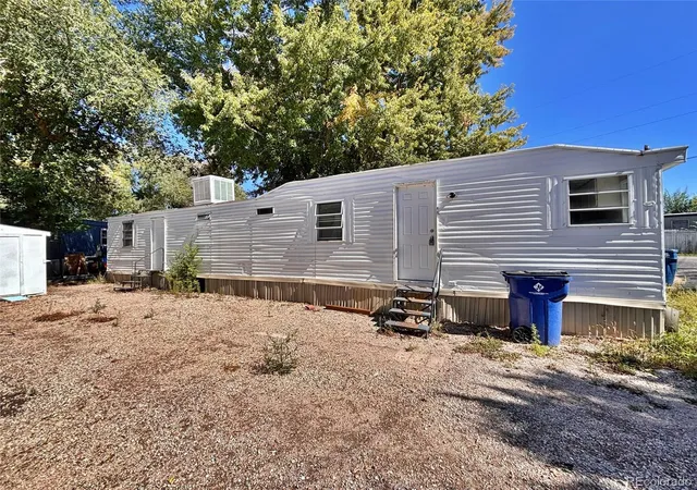 Photo 3 of Manufactured home for sale at 220 Mount View Ln, Colorado Springs, CO 80907 | MLS# 4901397 | Listing updated on 2026-10-08