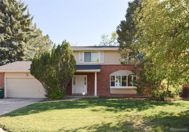 Single family home for sale at 179 Del Mar Cir, Aurora, CO 80011 | MLS# 4252205