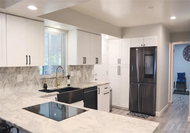 Photo 3 of Single family home for sale at 179 Del Mar Cir, Aurora, CO 80011 | MLS# 4252205 | Listing updated on 2026-10-09