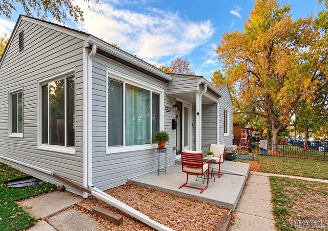 Photo 2 of Single family home for sale at 1221 Alton St, Aurora, CO 80010 | MLS# 4527309 | Listing updated on 2026-10-24