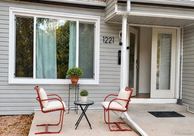Photo 4 of Single family home for sale at 1221 Alton St, Aurora, CO 80010 | MLS# 4527309 | Listing updated on 2026-10-24