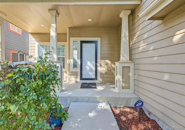 Photo 3 of Single family home for sale at 5581 S Harlan St, Littleton, CO 80123 | MLS# 3833094 | Listing updated on 2026-10-17