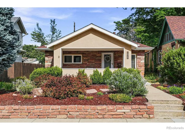Single family home for sale at 1028 Jackson St, Denver, CO 80206 | MLS# IR1070209