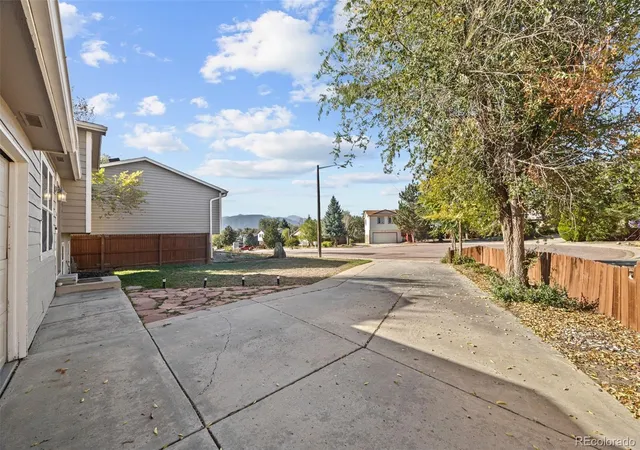 Photo 3 of Single family home for sale at 115 Comanche Ct, Fountain, CO 80817 | MLS# 4371321 | Listing updated on 2026-10-26