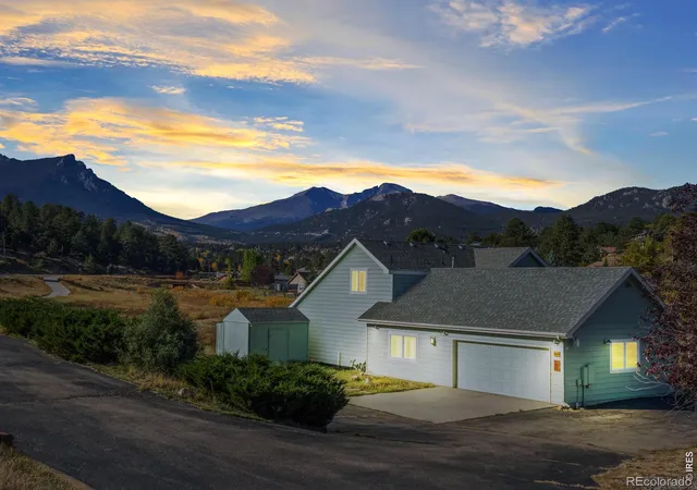 Photo 1 of Single family home for sale at 1601 Fish Crk Rd, Estes Park, CO 80517 | MLS# IR1070223 | Listing updated on 2026-10-08