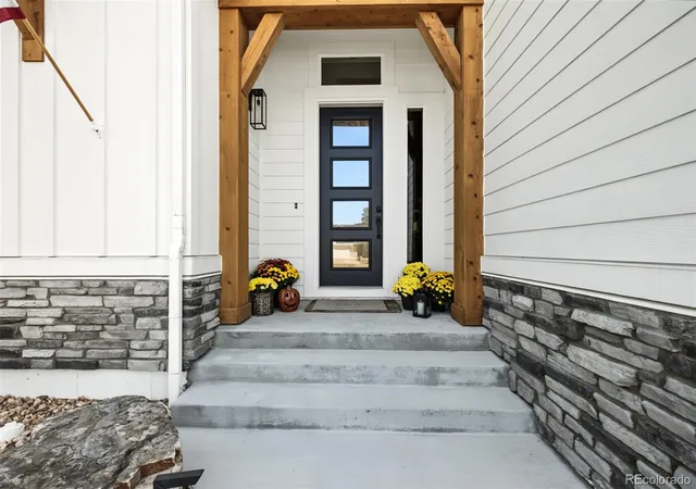 Photo 3 of Single family home for sale at 16349 Treetop Glory Ct, Monument, CO 80132 | MLS# 7418351 | Listing updated on 2026-10-09