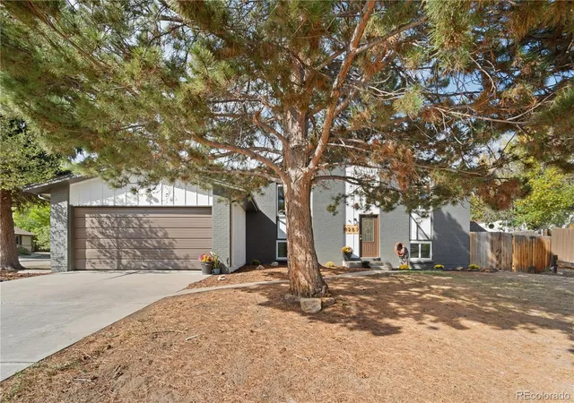 Photo 1 of Single family home for sale at 8257 Club Crst Dr, Arvada, CO 80005 | MLS# 5854998 | Listing updated on 2026-10-08
