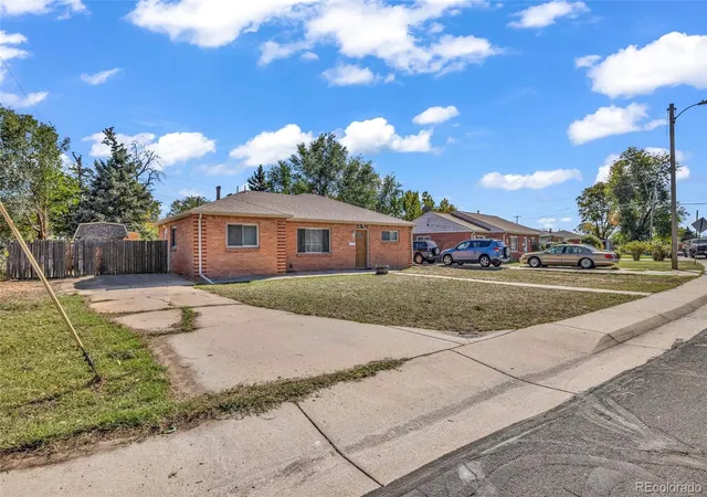 Photo 2 of Single family home for sale at 1780 Dichter Ct, Thornton, CO 80229 | MLS# 3381504 | Listing updated on 2026-10-09