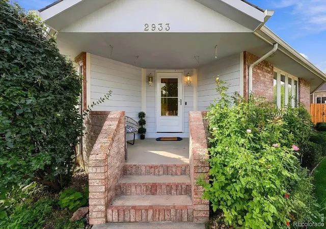 Photo 3 of Single family home for sale at 2933 Lake Park Way, Longmont, CO 80503 | MLS# 9067734 | Listing updated on 2026-10-08