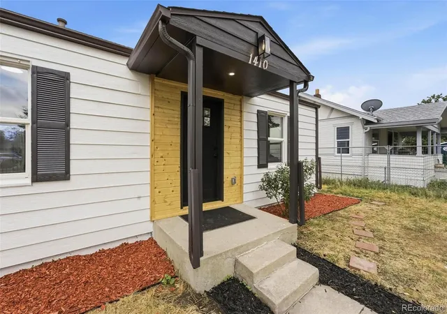 Photo 2 of Single family home for sale at 1410 Chase St, Lakewood, CO 80214 | MLS# 2526541 | Listing updated on 2026-10-08