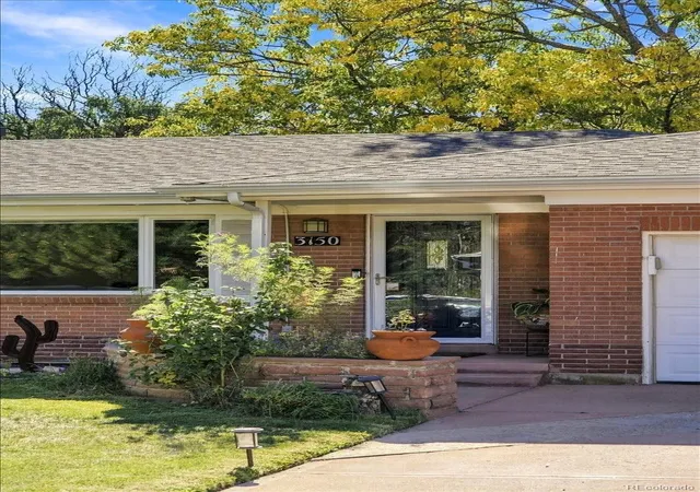 Photo 3 of Single family home for sale at 3150 W Layton Ave, Englewood, CO 80110 | MLS# 7764537 | Listing updated on 2026-10-22