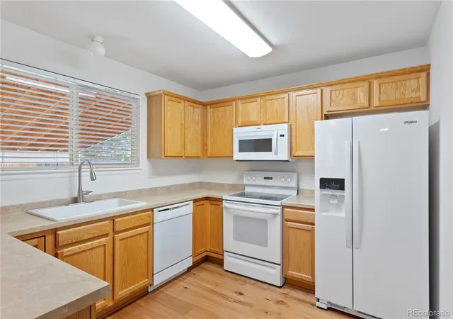 Photo 2 of Single family home for sale at 5508 S Valdai St, Aurora, CO 80015 | MLS# 8405754 | Listing updated on 2026-10-18