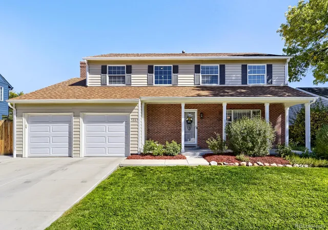 Single family home for sale at 5263 E Briarwood Cir, Centennial, CO 80122 | MLS# 6653502