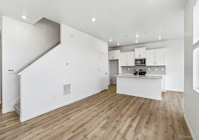 Photo 4 of Single family home for sale at 1205 Trilling Dr, Windsor, CO 80550 | MLS# 3562940 | Listing updated on 2026-10-08