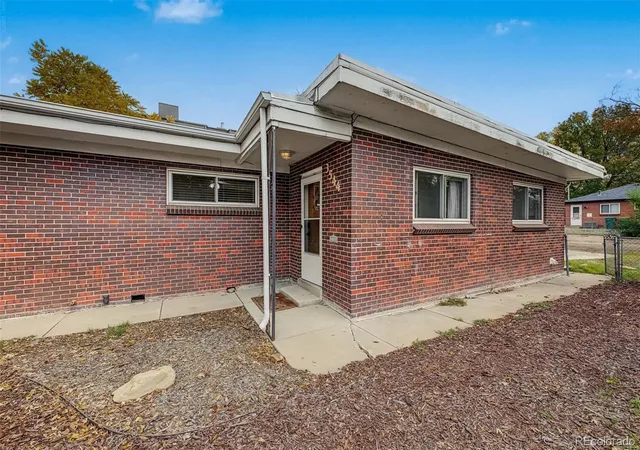 Photo 2 of Single family home for sale at 3540 S Corona St, Englewood, CO 80113 | MLS# 9005760 | Listing updated on 2026-10-23