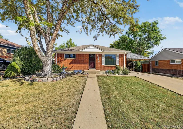 Single family home for sale at 7622 Shoshone St, Denver, CO 80221 | MLS# 2637220