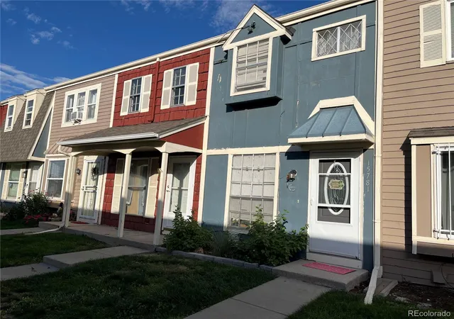 Photo 2 of Condo for sale at 15783 E 13th Place, Aurora, CO 80011 | MLS# 1880124 | Listing updated on 2026-10-10