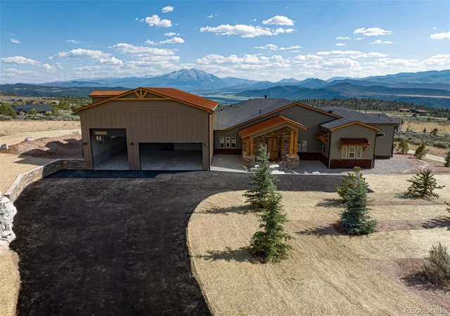 Photo 3 of Single family home for sale at 52 Grosbeak Pl, Glenwood Springs, CO 81601 | MLS# 8209435 | Listing updated on 2026-10-08