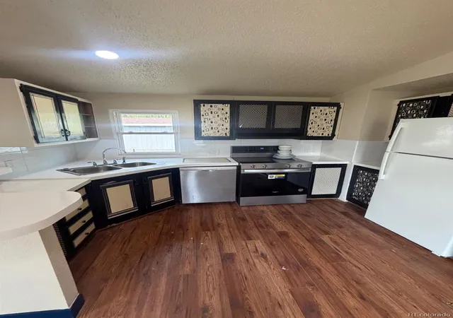 Photo 4 of Manufactured home for sale at 704 Cardinal Dr, Lafayette, CO 80026 | MLS# 9422222 | Listing updated on 2026-10-08