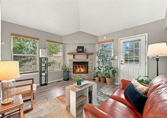 Photo 3 of Townhouse for sale at 625 S Depew St #A, Lakewood, CO 80226 | MLS# 1613076 | Listing updated on 2026-10-15