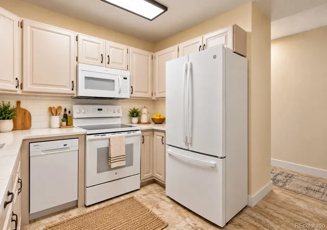 Photo 3 of Condo for sale at 620 S Alton Way #7A, Denver, CO 80247 | MLS# 3620915 | Listing updated on 2026-10-10