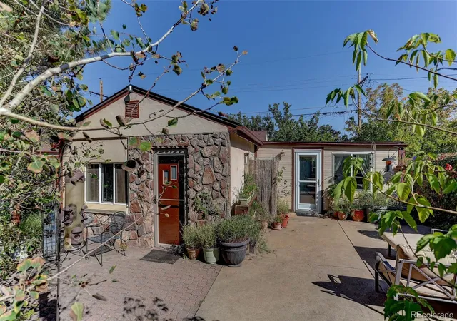 Photo 1 of Single family home for sale at 450 S Quitman St, Denver, CO 80219 | MLS# 5263757 | Listing updated on 2026-10-09