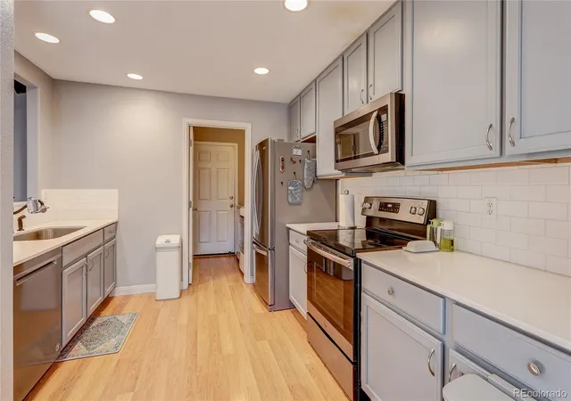 Photo 3 of Townhouse for sale at 5418 S Quatar Ct, Aurora, CO 80015 | MLS# 4992765 | Listing updated on 2026-10-09