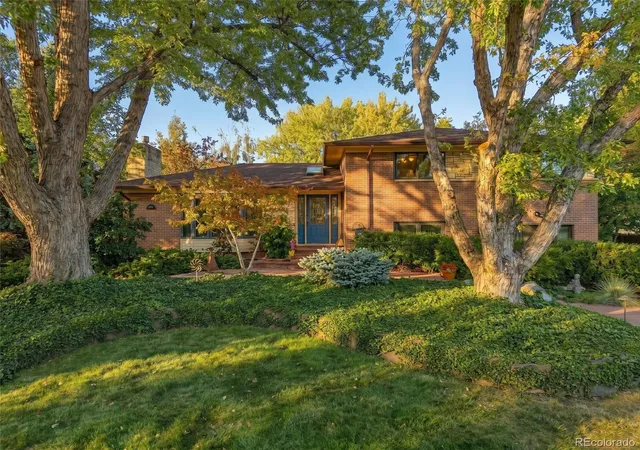Photo 3 of Single family home for sale at 165 Dudley St, Lakewood, CO 80226 | MLS# 1694544 | Listing updated on 2026-10-18
